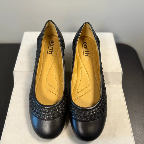 Earth Black Woven Flats Sophisticated Comfort - Picture 5 of 14